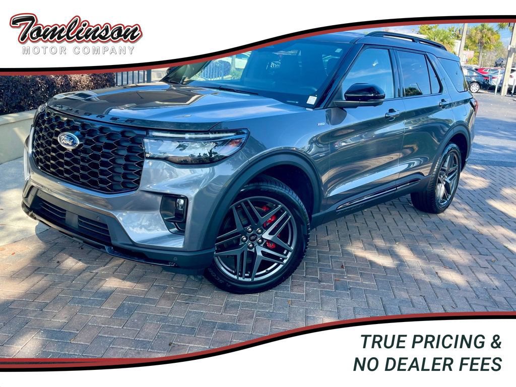 Used 2025 Ford Explorer ST-Line w/ ST-Line Street Pack image 1