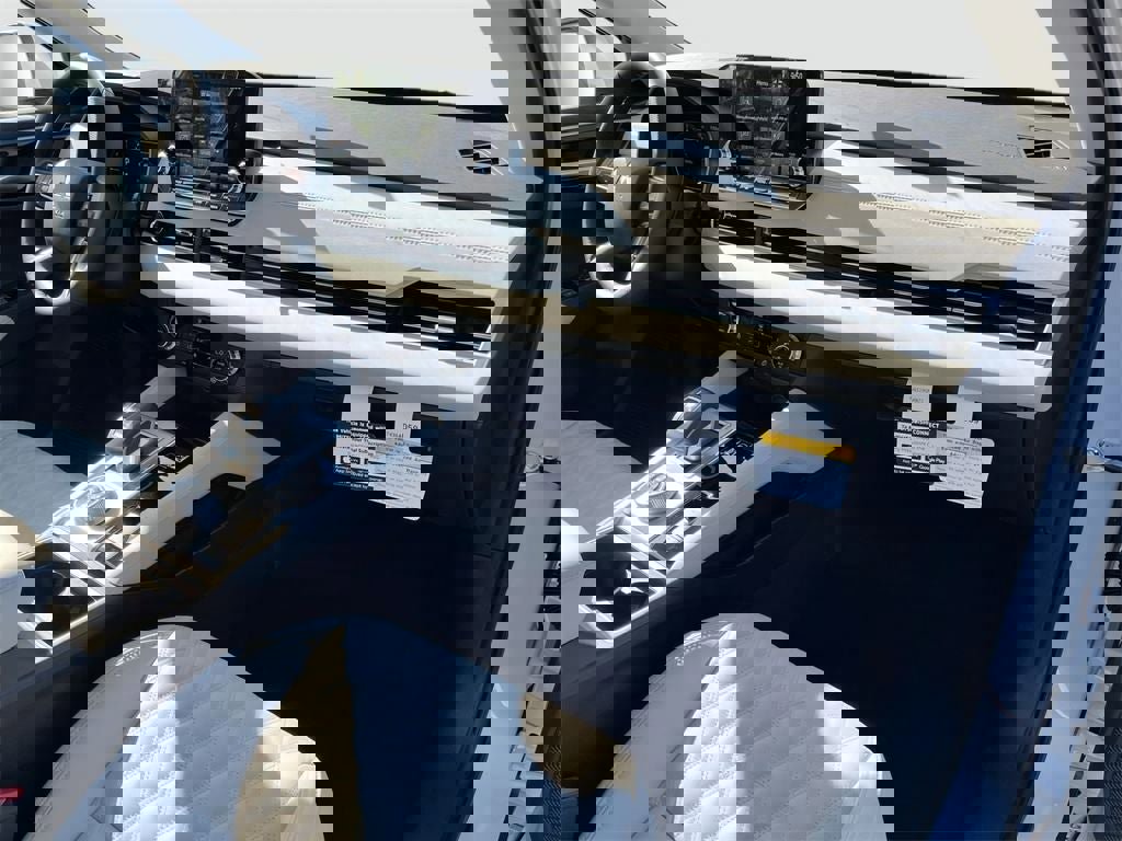 New 2025 Mitsubishi Outlander SEL image 40