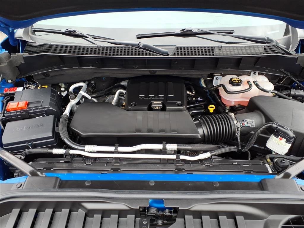 Used 2025 Chevrolet Silverado 1500 Custom w/ Turbomax Blackout Package image 27