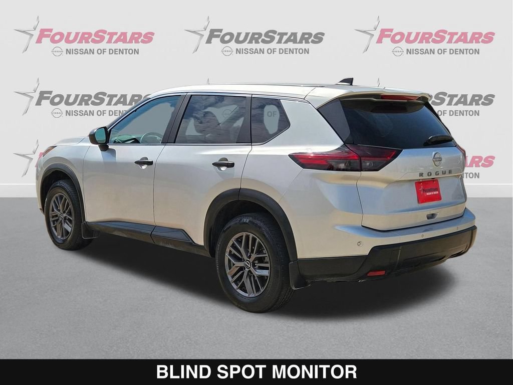 Used 2024 Nissan Rogue S FWD image 7
