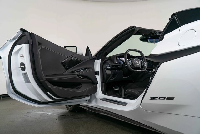 Used 2025 Chevrolet Corvette Z06 w/ Z07 Performance Package image 14