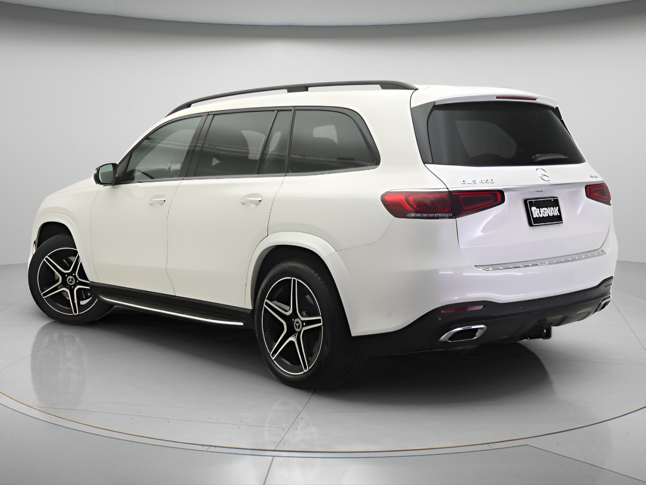 Used 2022 Mercedes-Benz GLS 450 4MATIC image 2