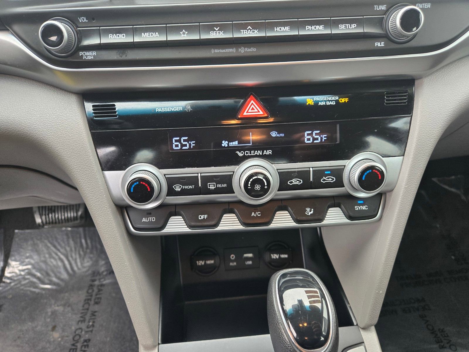 Used 2020 Hyundai Elantra SEL FWD image 14
