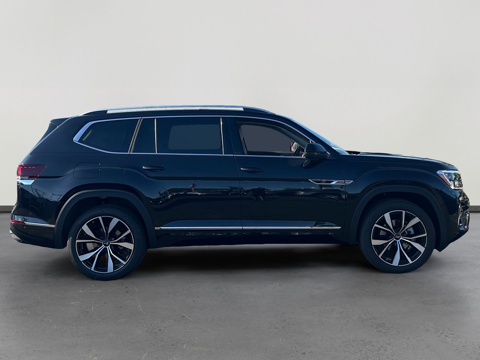 New 2026 Volkswagen Atlas SEL Premium R-Line image 6