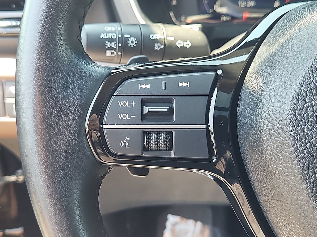 Used 2023 Honda Pilot Elite image 28