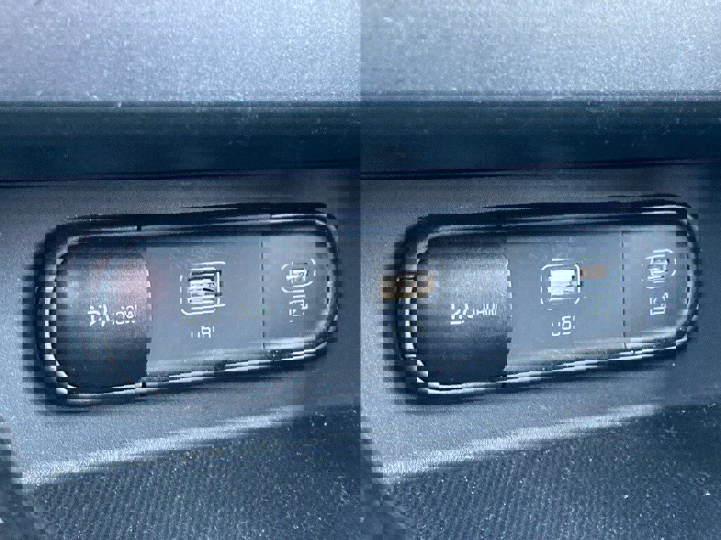 Used 2025 Kia Seltos S image 21