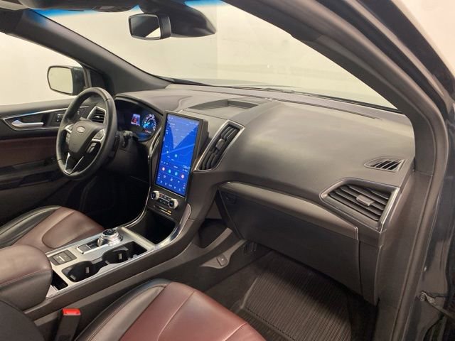 Used 2022 Ford Edge Titanium w/ Equipment Group 301A AWD/4WD image 21