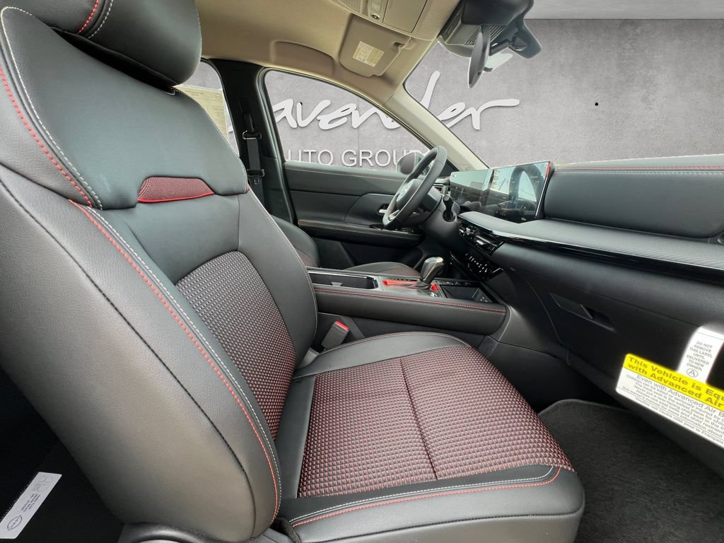 New 2027 Nissan Kicks SR w/ Cold Weather Package FWD image 25