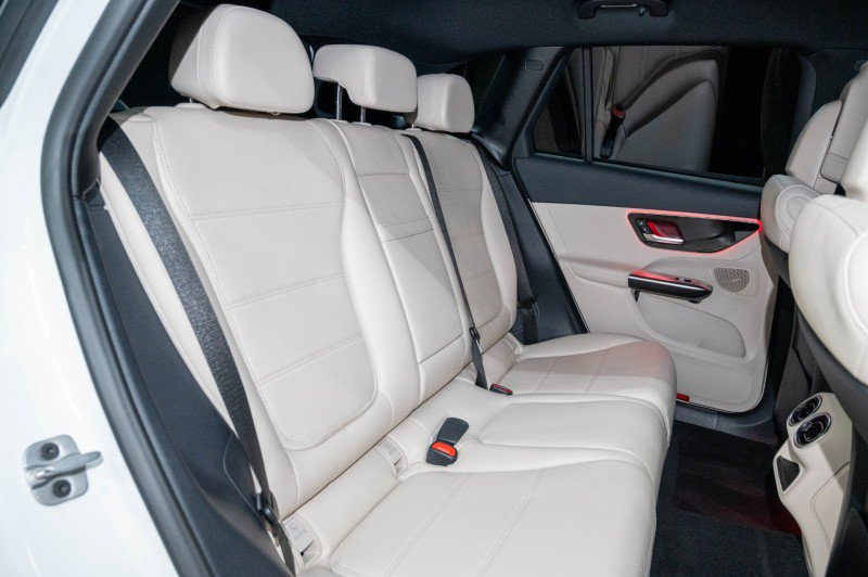 New 2026 Mercedes-Benz GLC 300 image 13