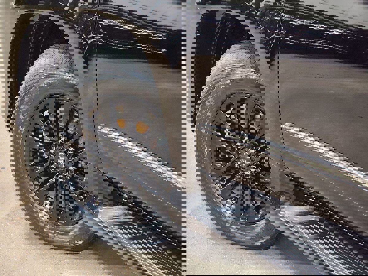 Used 2015 Lexus GX 460 w/ Premium Package image 23