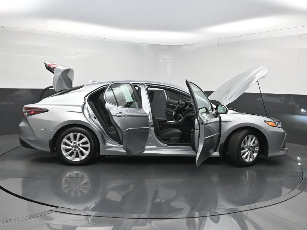 Used 2024 Toyota Camry LE FWD image 34