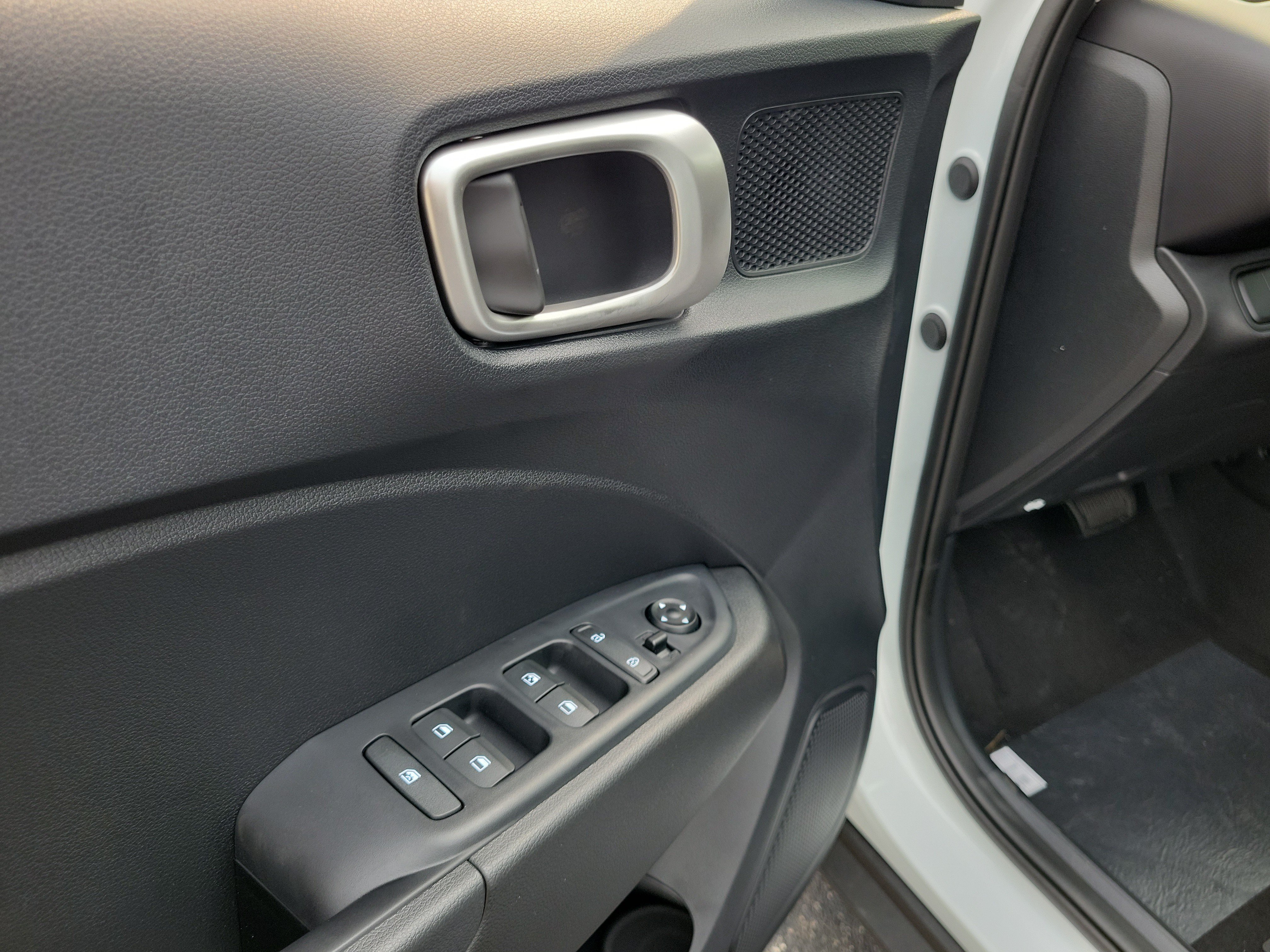 New 2026 Hyundai Venue SEL FWD image 18