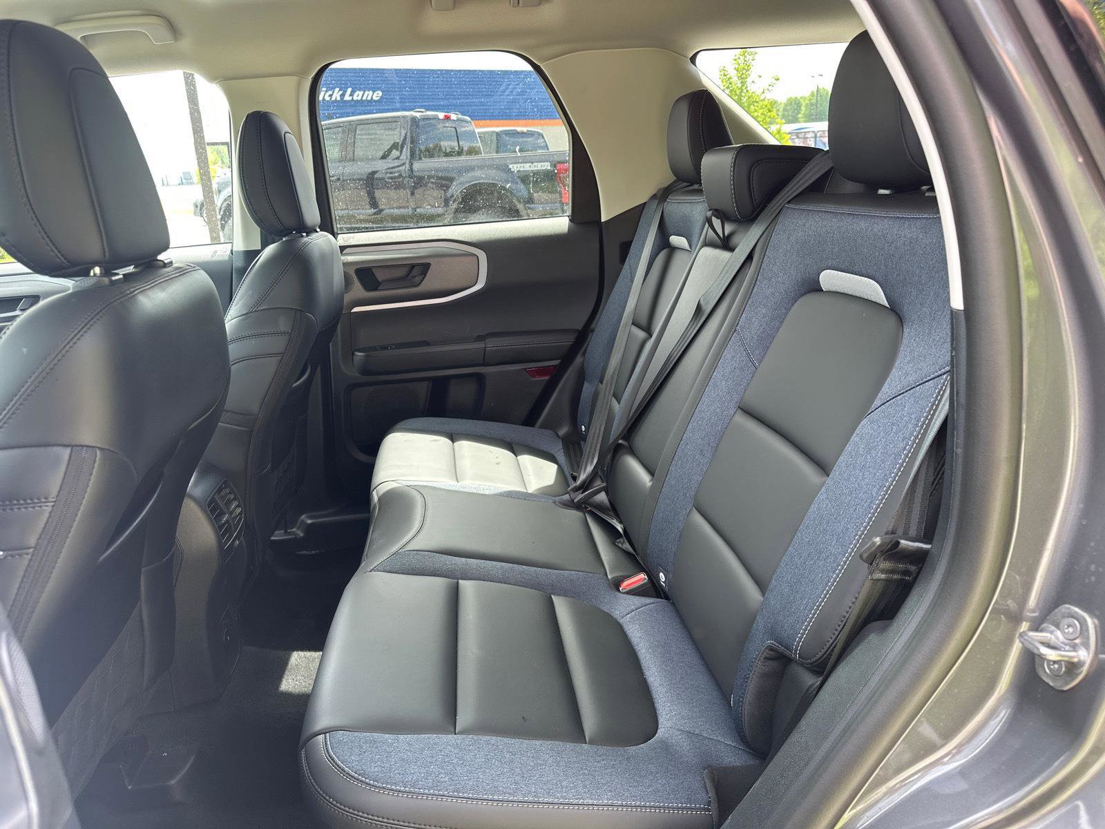 Used 2025 Ford Bronco Sport Outer Banks w/ Outer Banks Tech Package+ AWD/4WD image 7