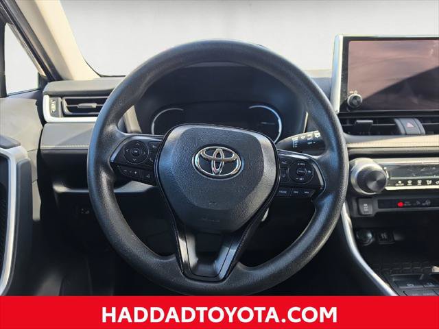 Certified 2023 Toyota RAV4 LE AWD/4WD image 14
