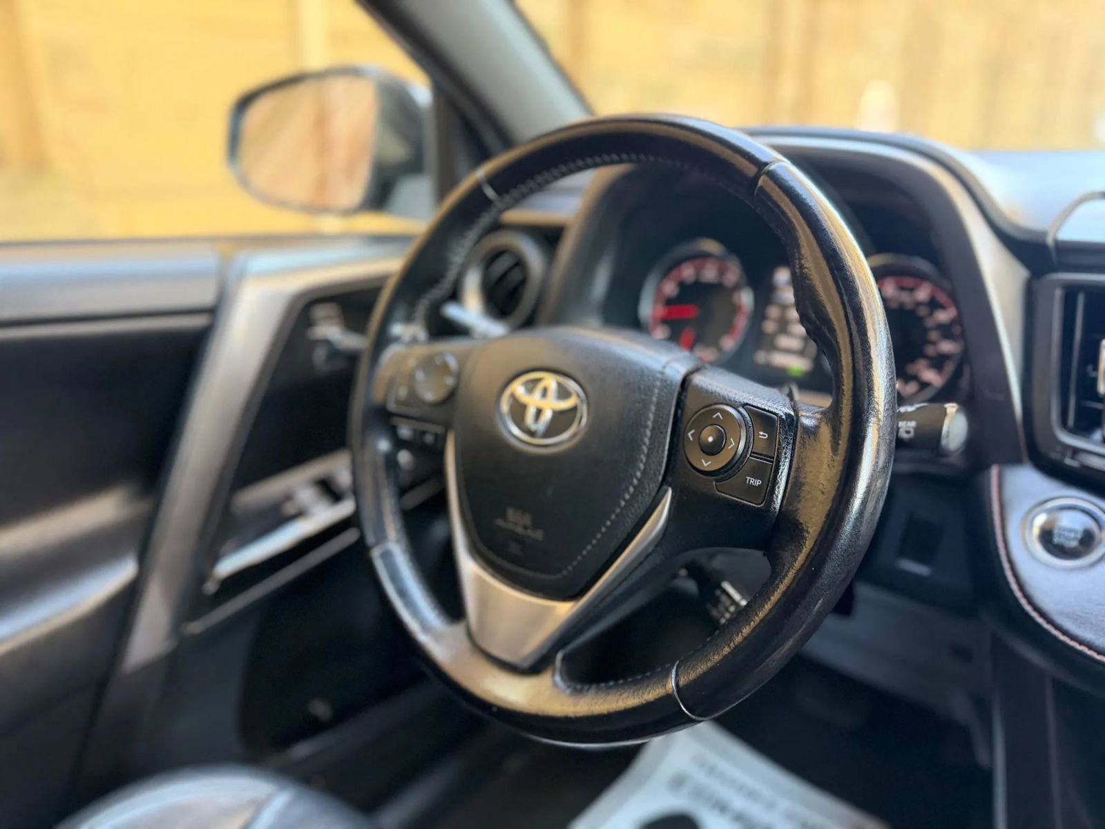 Used 2016 Toyota RAV4 SE FWD image 13