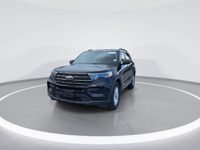Used 2022 Ford Explorer XLT RWD image 2