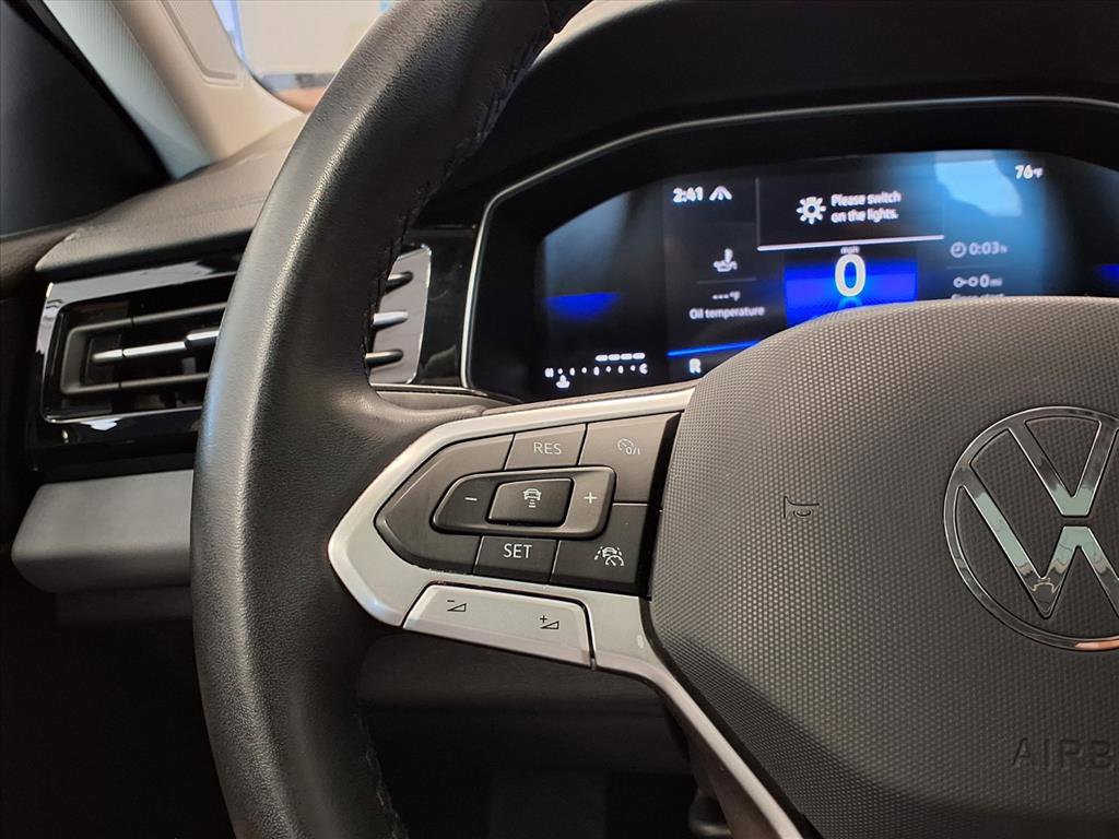 Used 2025 Volkswagen Jetta SE image 28