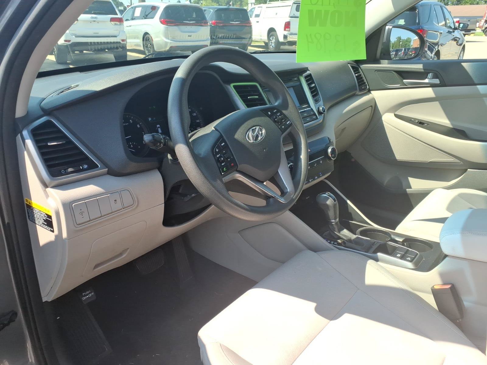 Used 2017 Hyundai Tucson SE w/ SE Popular Package 02 FWD image 17