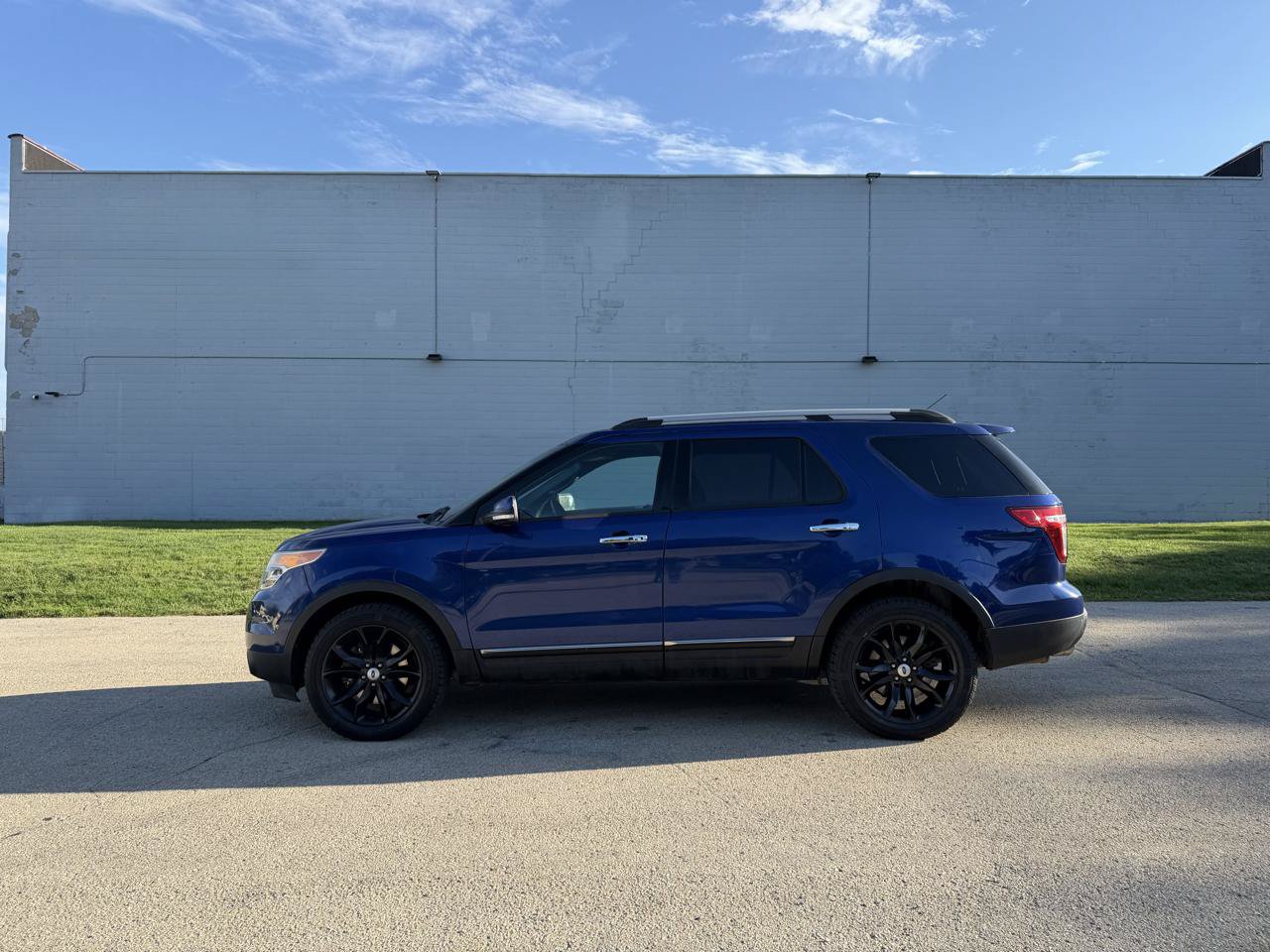 Used 2014 Ford Explorer Limited w/ Equipment Group 302A AWD/4WD image 4