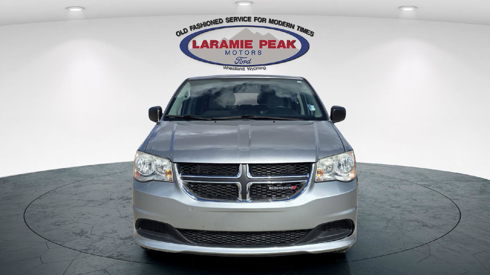 Used 2016 Dodge Grand Caravan SE w/ Quick Order Package 29E SE FWD image 6