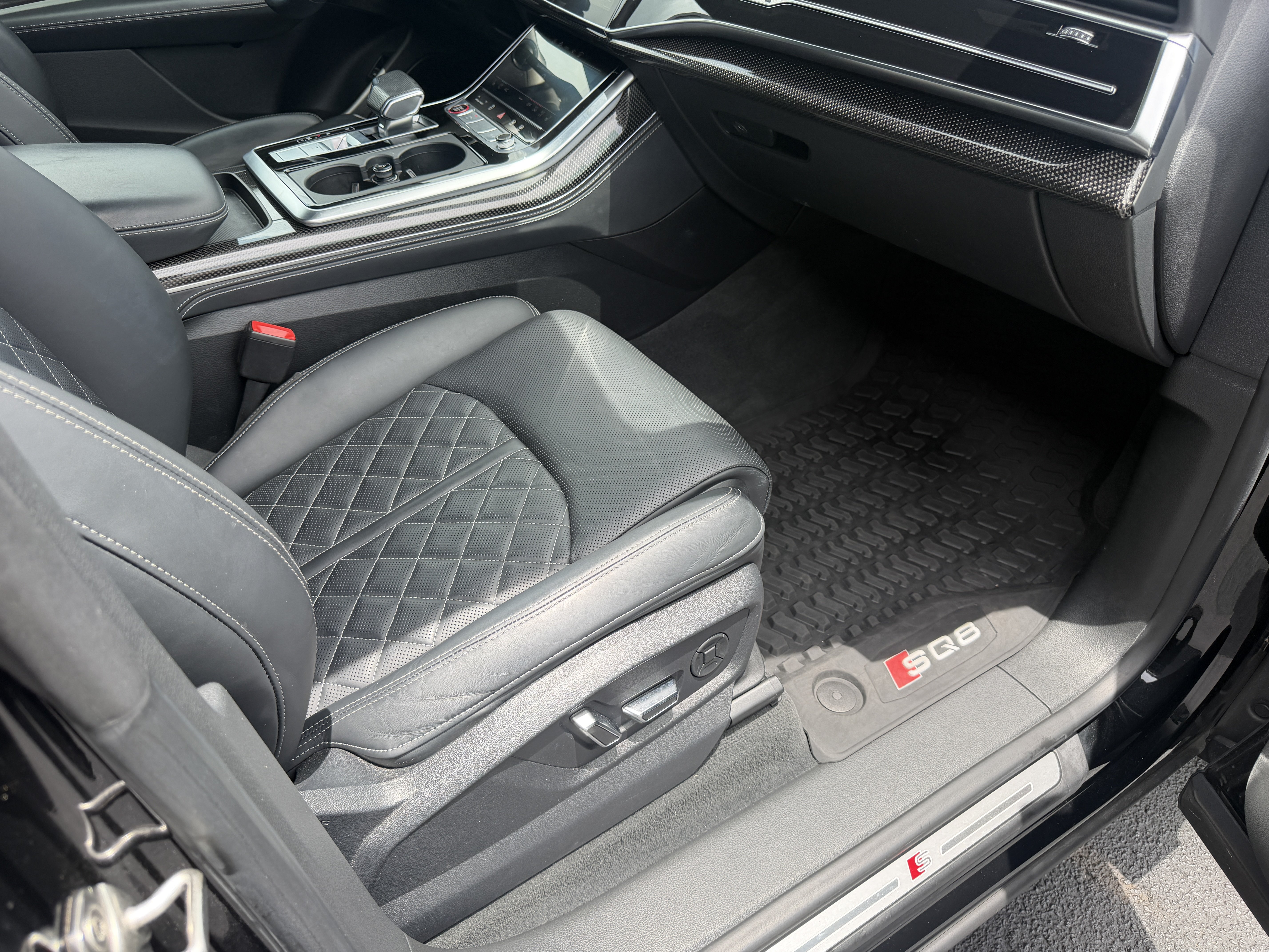 Used 2022 Audi SQ8 Prestige AWD/4WD image 21