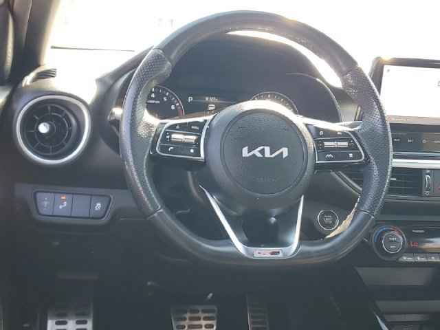 Used 2022 Kia Forte GT-Line w/ GT-Line Premium Package FWD image 12