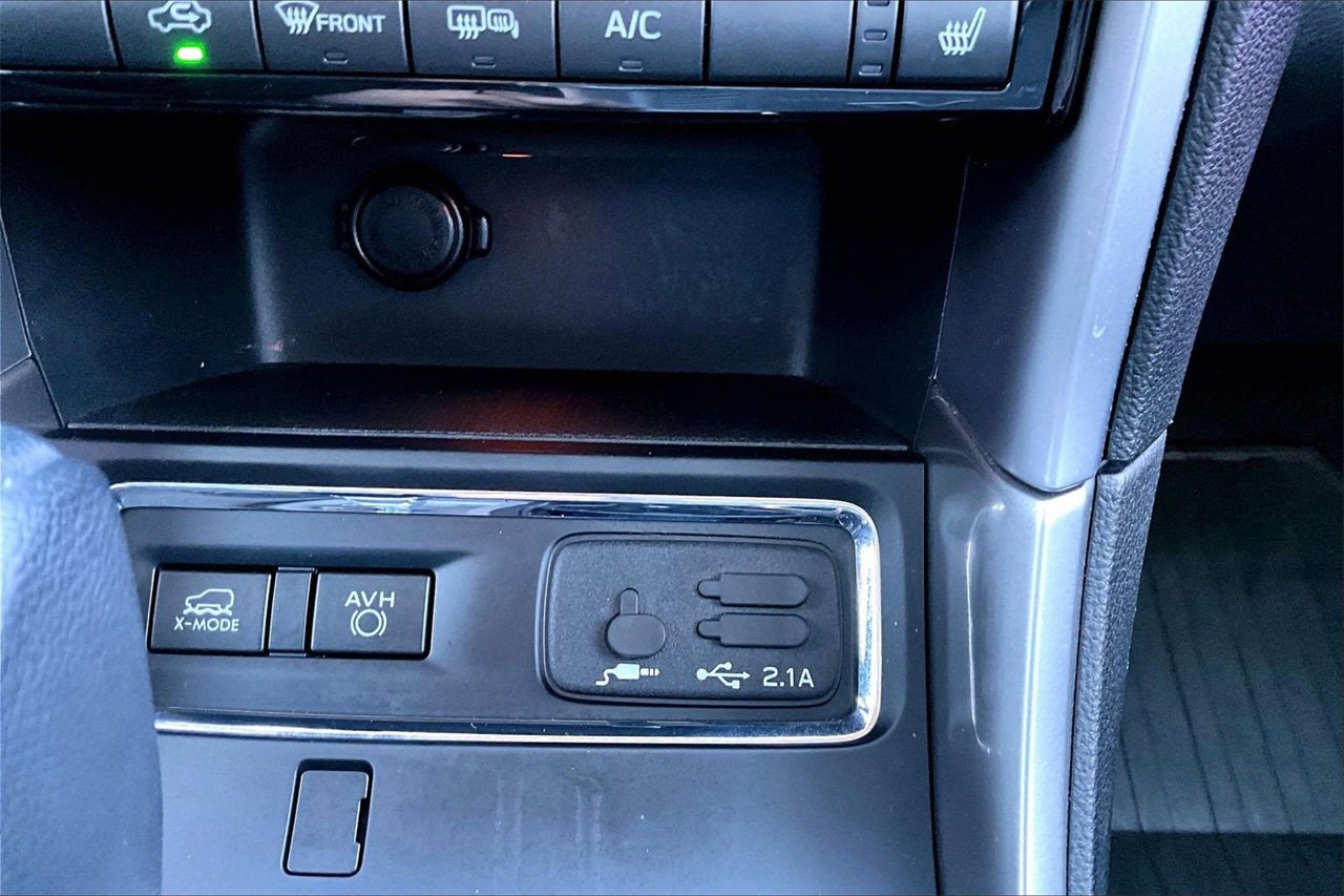 Used 2021 Subaru Ascent Premium w/ Convenience Package image 16