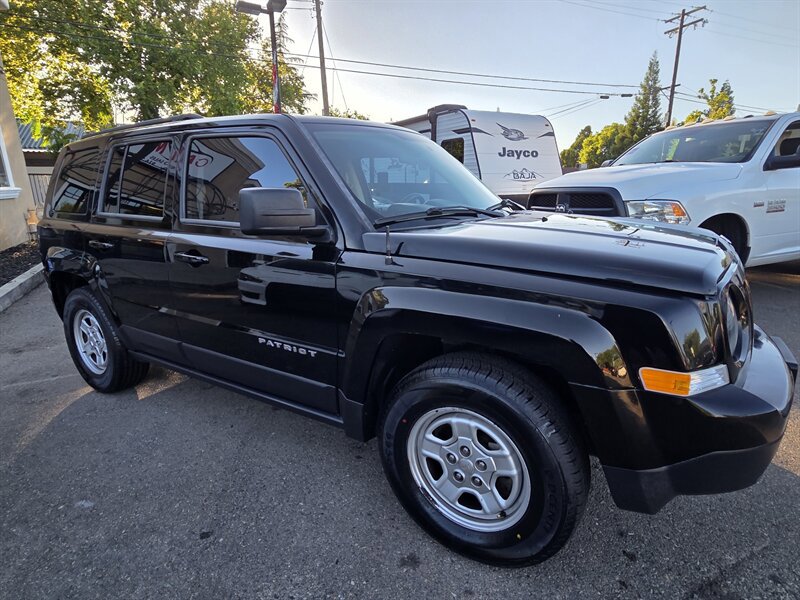 Used 2015 Jeep Patriot Sport w/ Power Value Group AWD/4WD image 6
