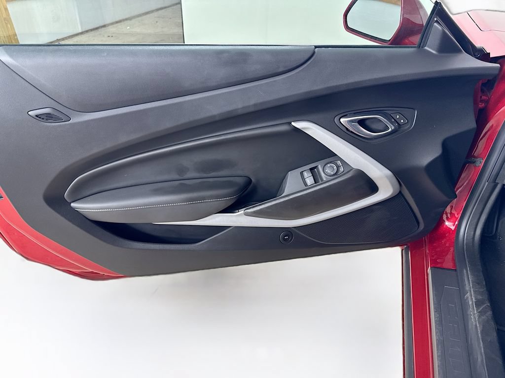 Used 2019 Chevrolet Camaro SS RWD image 11