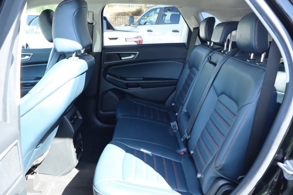 Used 2023 Ford Edge SEL w/ Sport Appearance Package AWD/4WD image 34