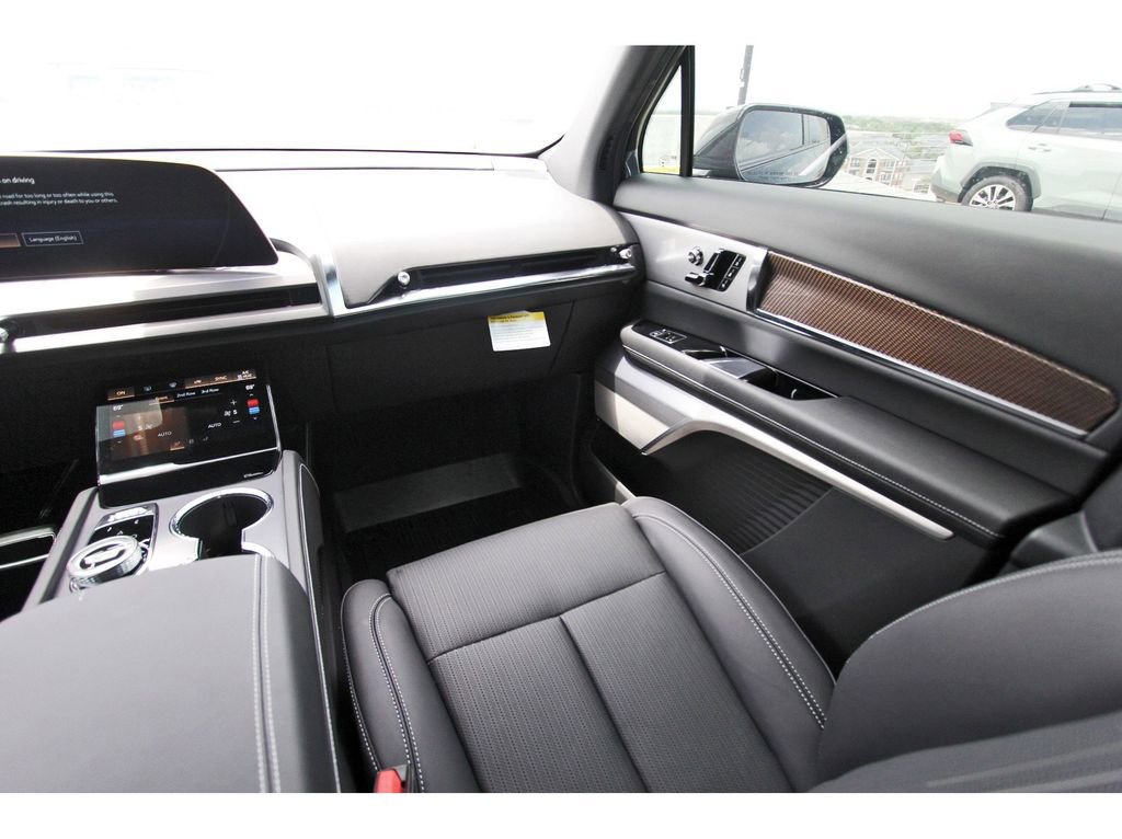 New 2026 Cadillac Vistiq Sport image 10