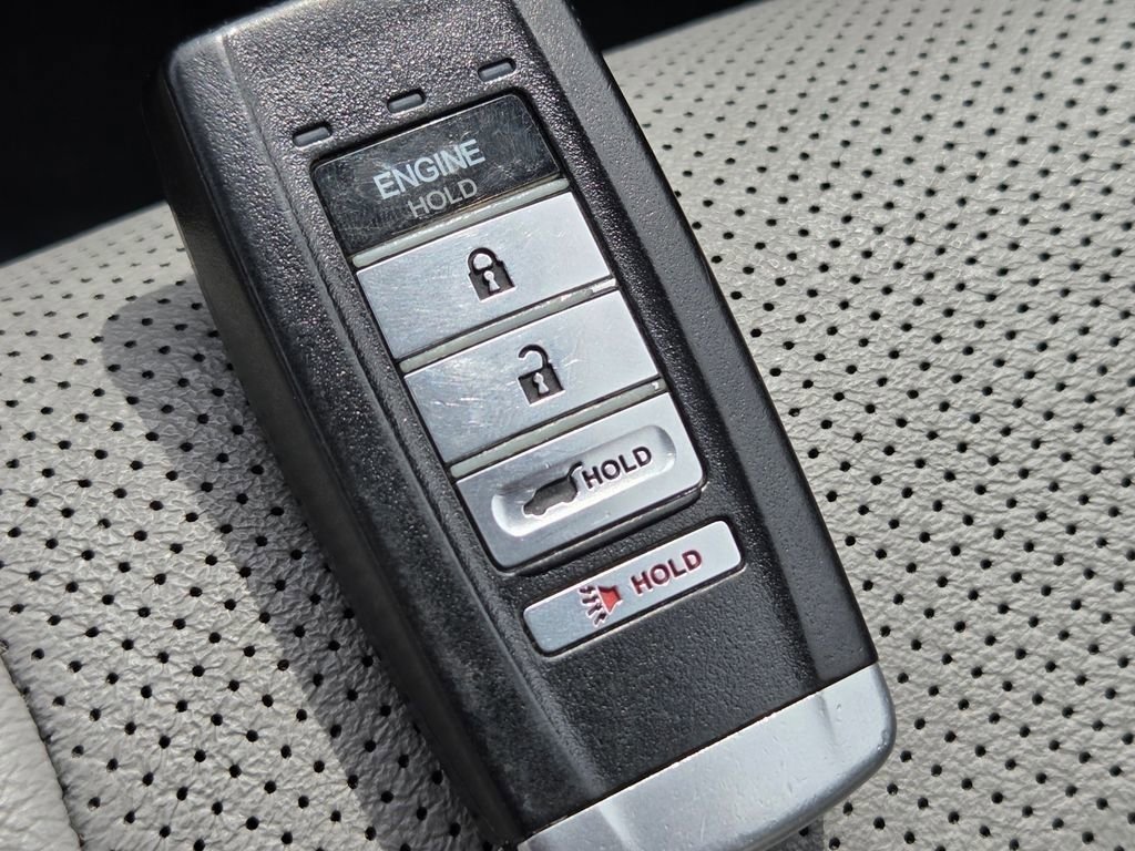 Used 2020 Acura MDX SH-AWD w/ Technology Package image 35