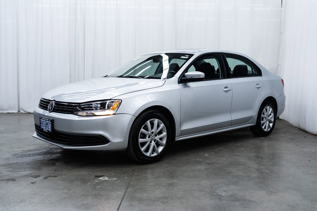 Used 2012 Volkswagen Jetta SE image 3