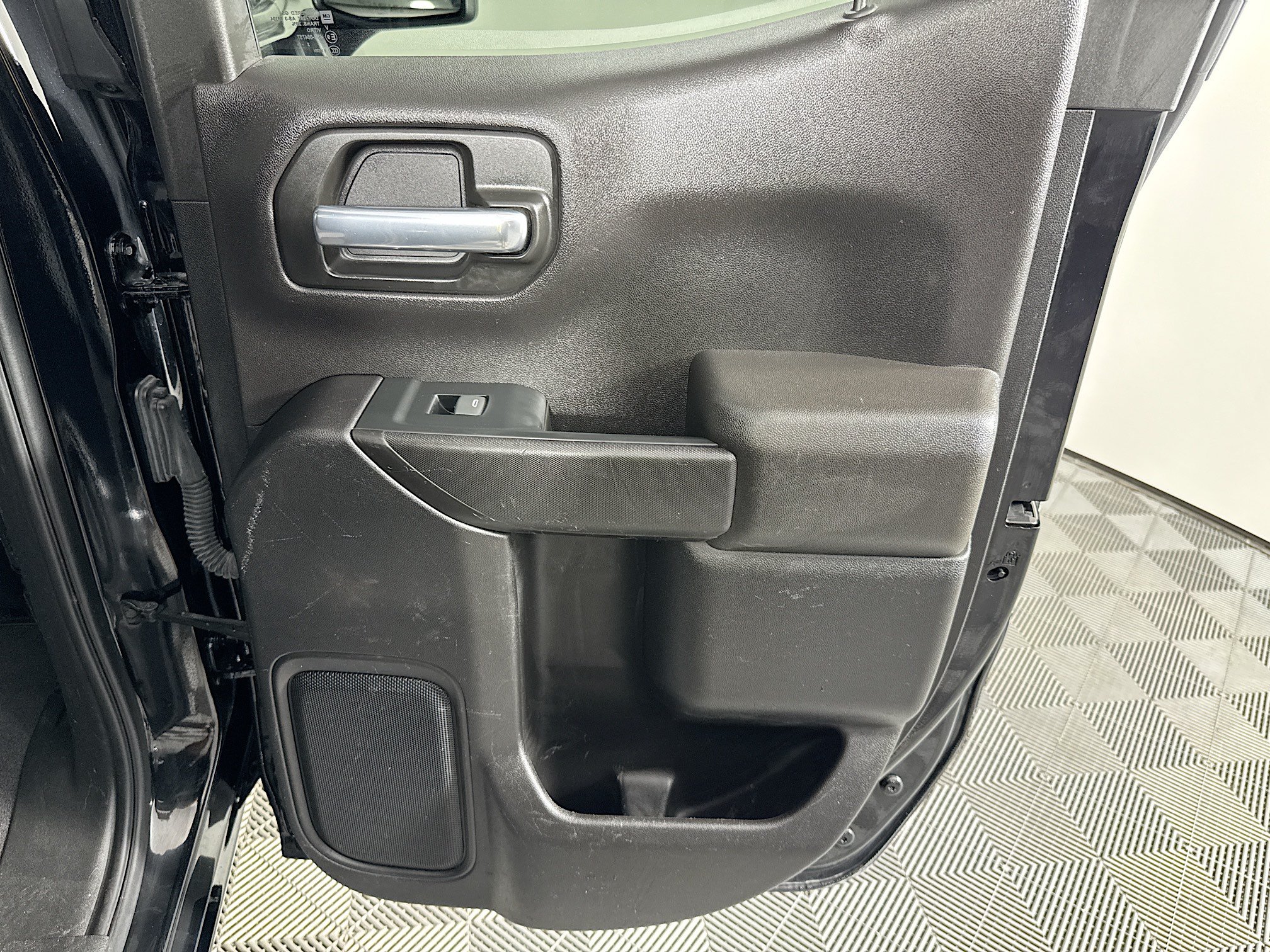 Used 2023 Chevrolet Silverado 1500 Custom RWD image 24