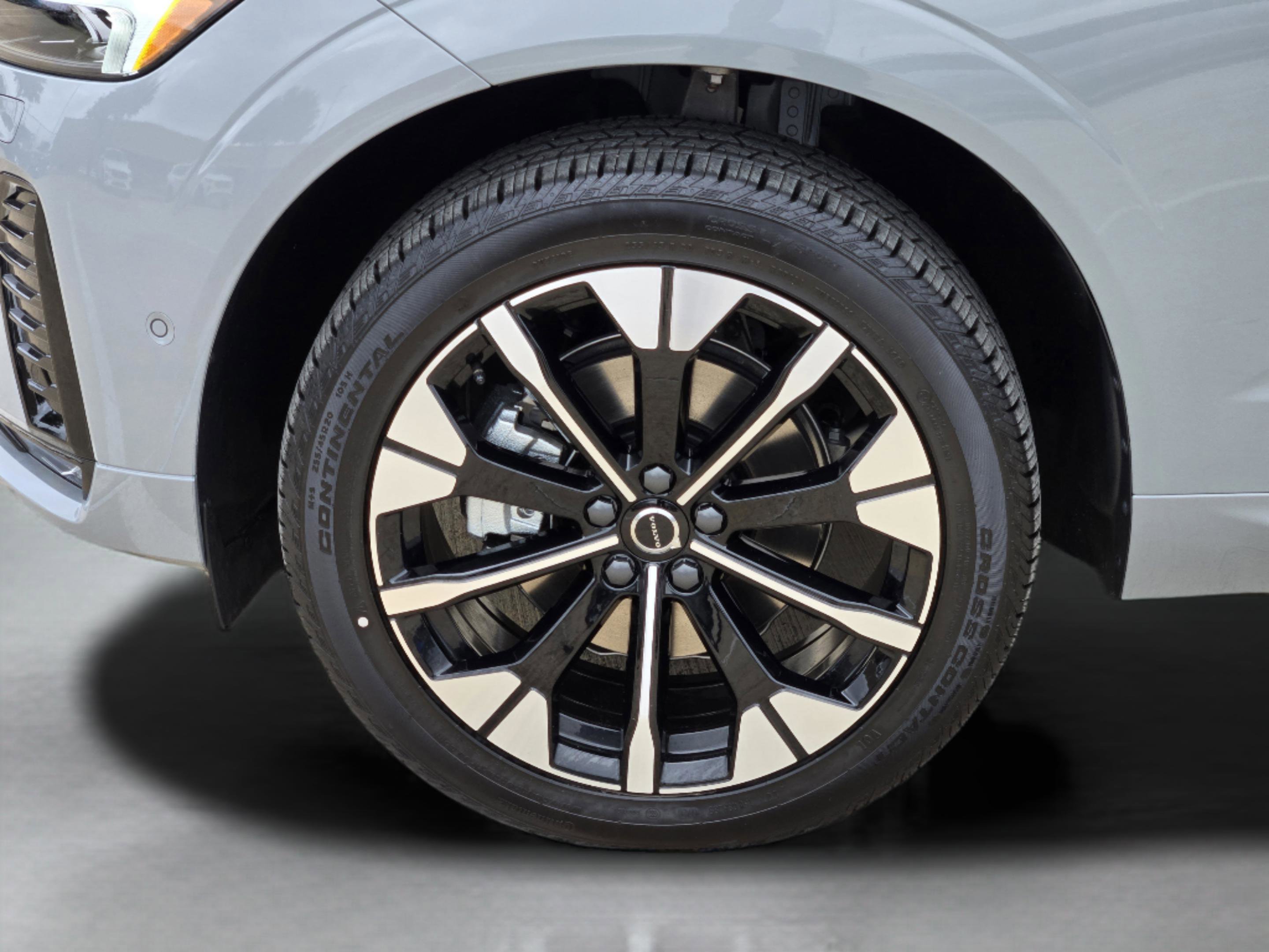 New 2026 Volvo XC60 B5 Ultra w/ Climate Package AWD/4WD image 29