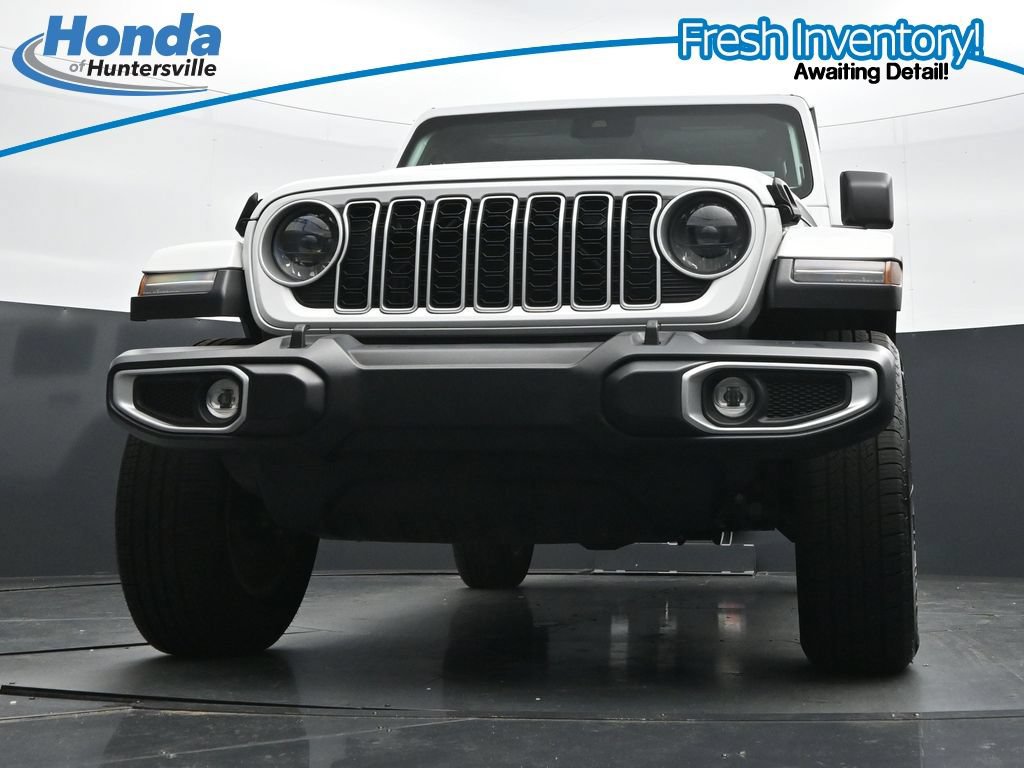 Used 2025 Jeep Wrangler Unlimited Sahara AWD/4WD image 28
