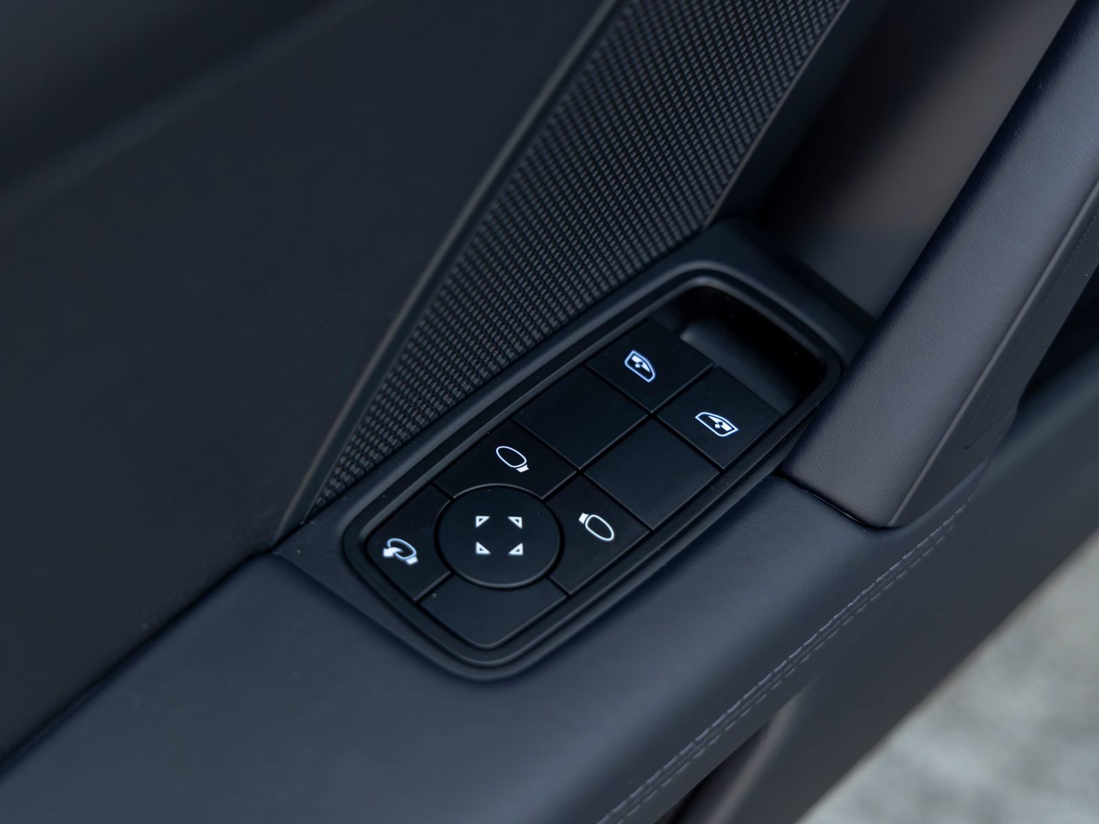 Used 2025 Porsche 911 Carrera T image 23