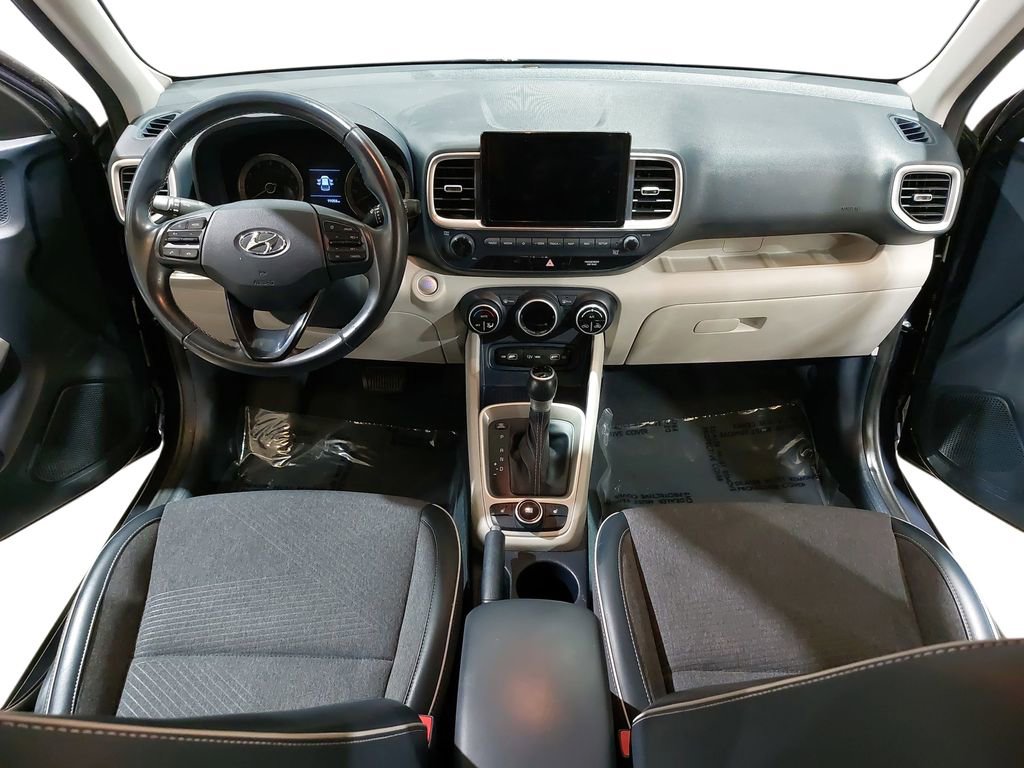 Used 2022 Hyundai Venue Limited FWD image 9