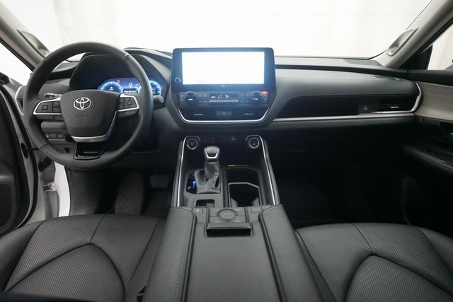 Used 2024 Toyota Grand Highlander Limited image 5