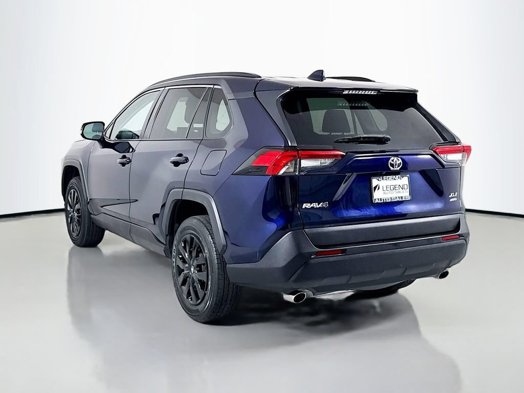 Used 2022 Toyota RAV4 XLE AWD/4WD image 7