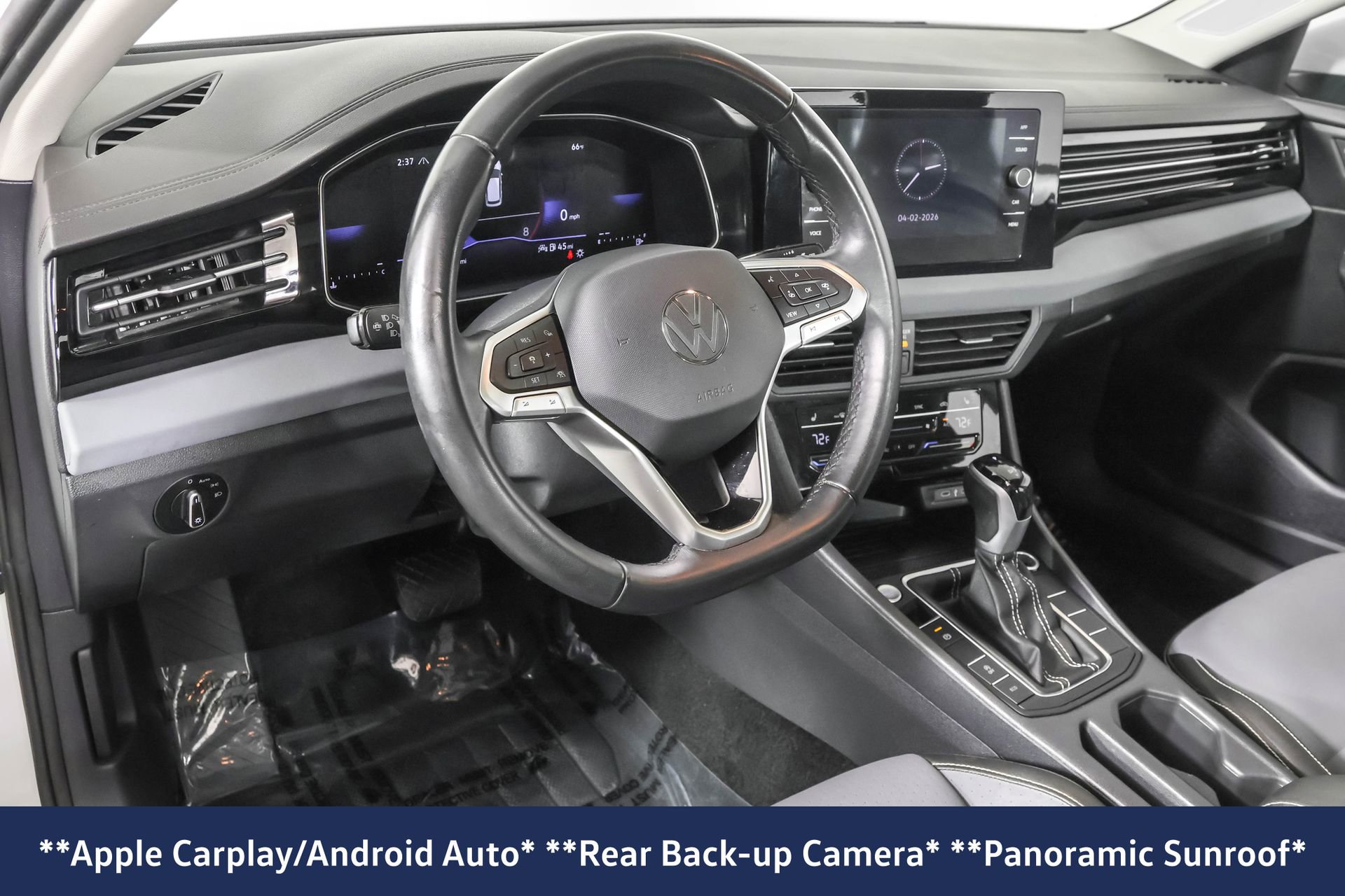 Used 2025 Volkswagen Jetta SE image 4