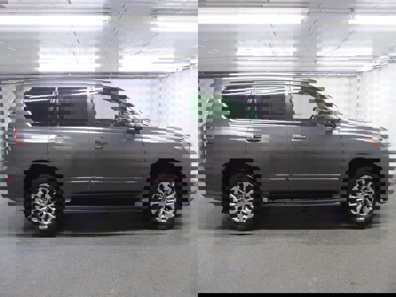 Used 2014 Lexus GX 460 image 8