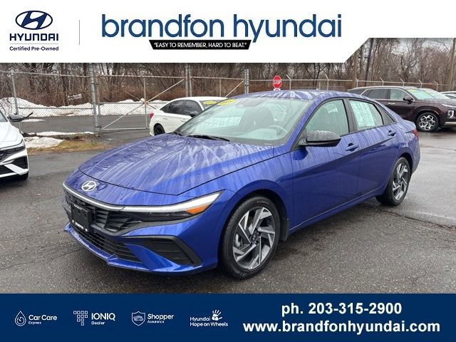 Certified 2025 Hyundai Elantra Sport FWD image 3