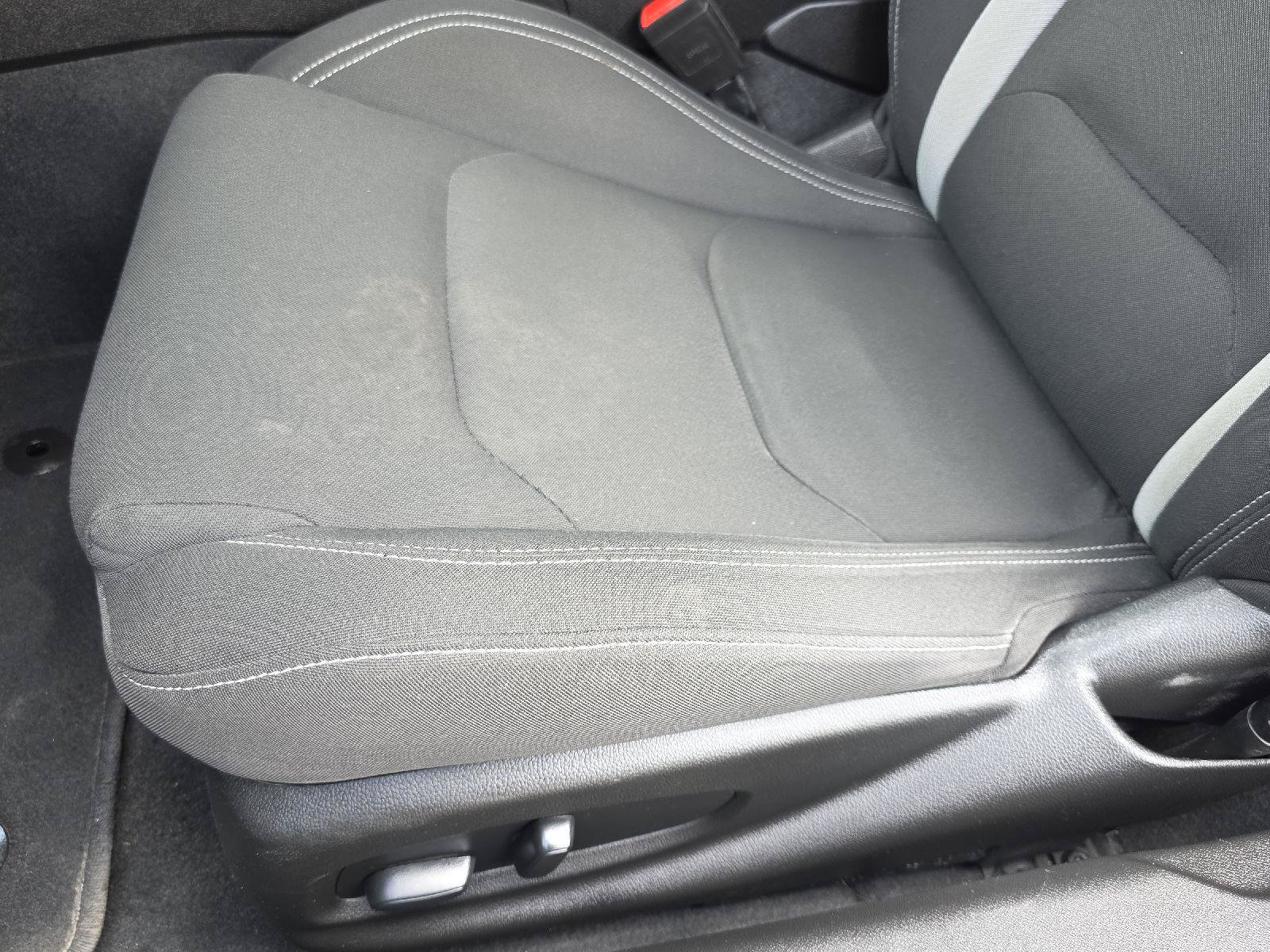 Used 2022 Chevrolet Camaro LT RWD image 30