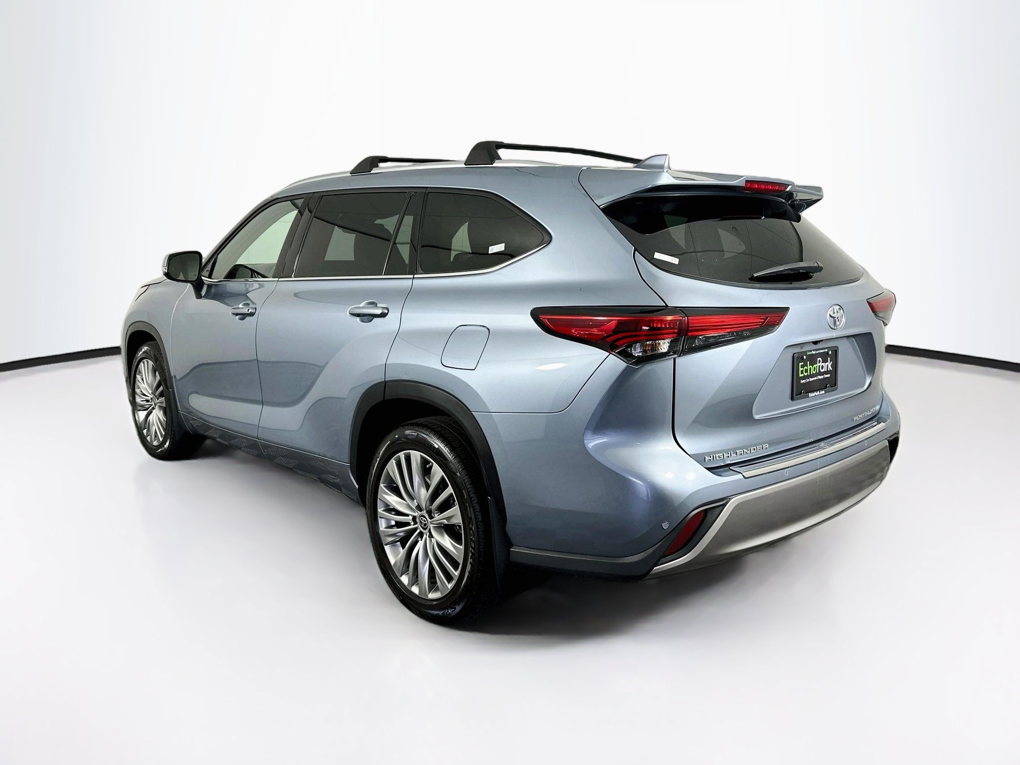 Used 2022 Toyota Highlander Platinum AWD/4WD image 5