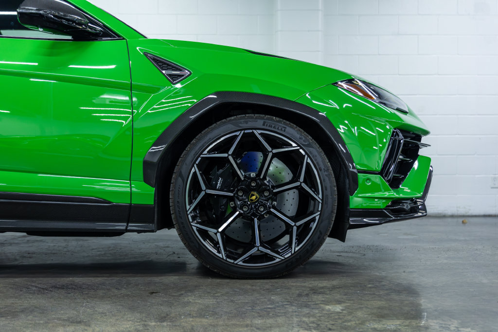 Used 2023 Lamborghini Urus Performante AWD/4WD image 13
