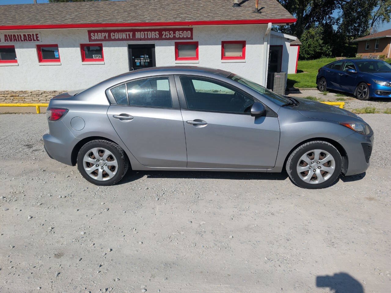 Used 2011 MAZDA MAZDA3 i Sport FWD image 2