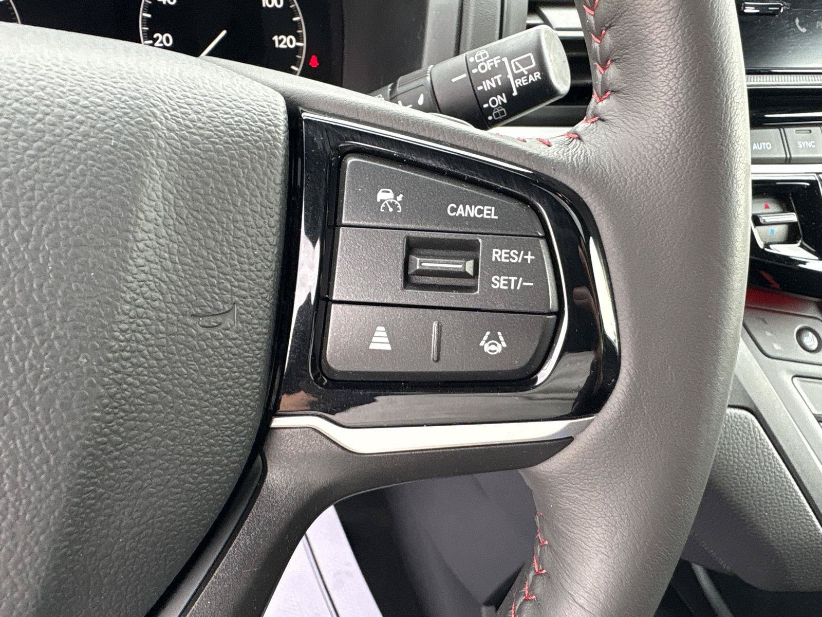 Used 2025 Honda Odyssey Sport-L image 19