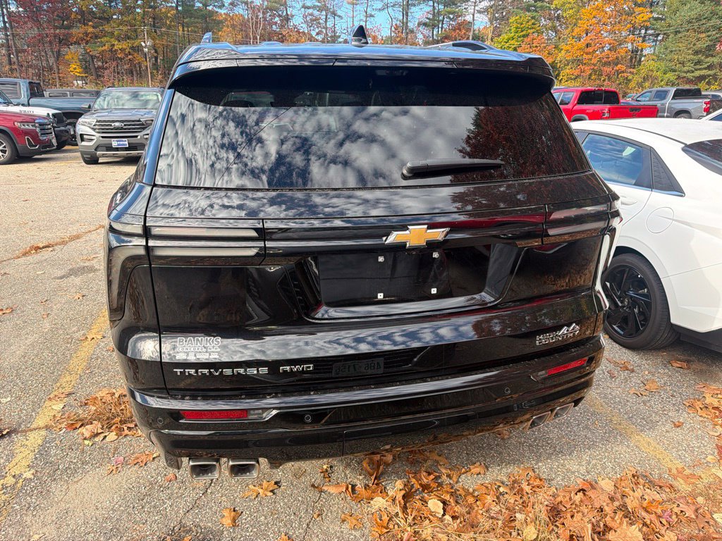 Used 2026 Chevrolet Traverse High Country AWD/4WD image 3