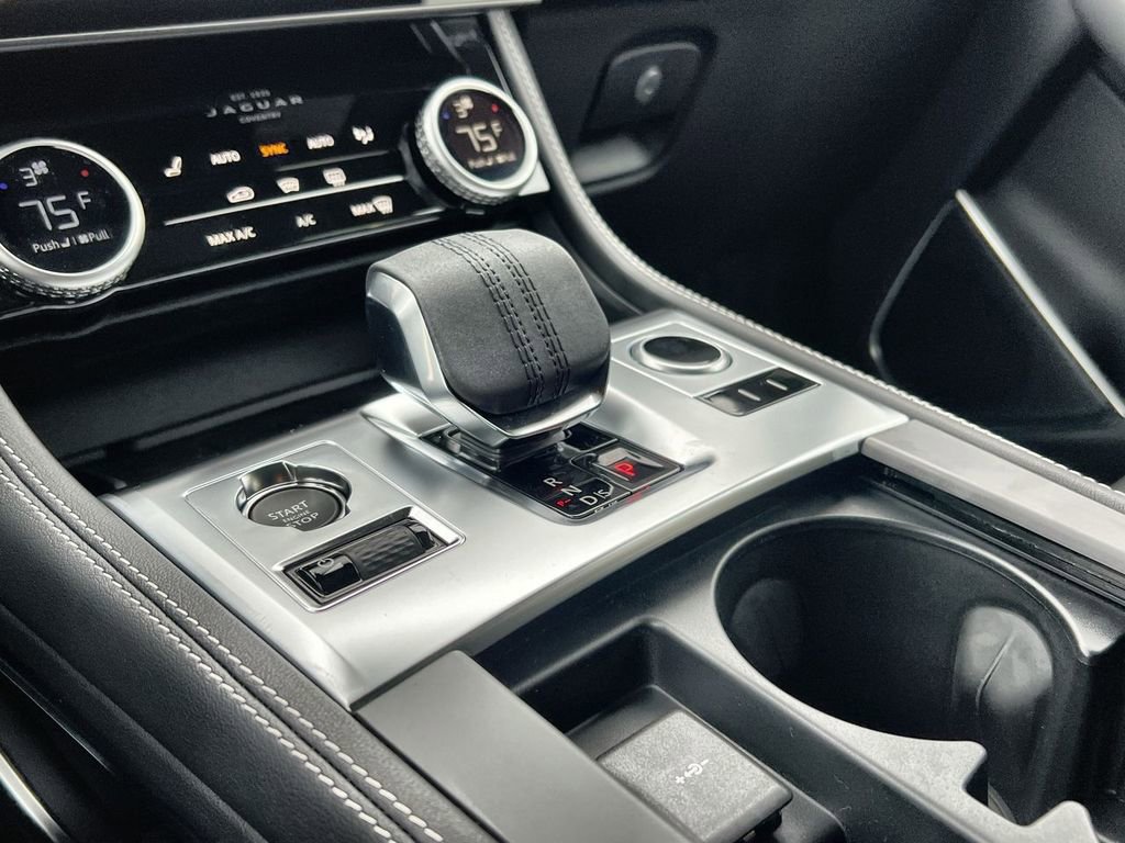 Used 2025 Jaguar F-PACE R-Dynamic S image 27